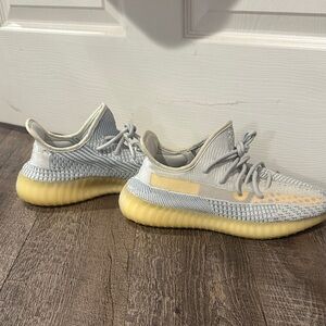 Yeezy 350v2